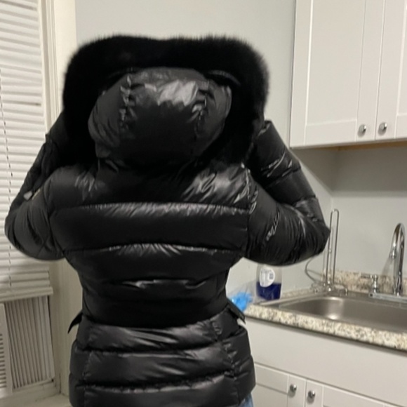 2021 Moncler coat - Picture 3 of 4